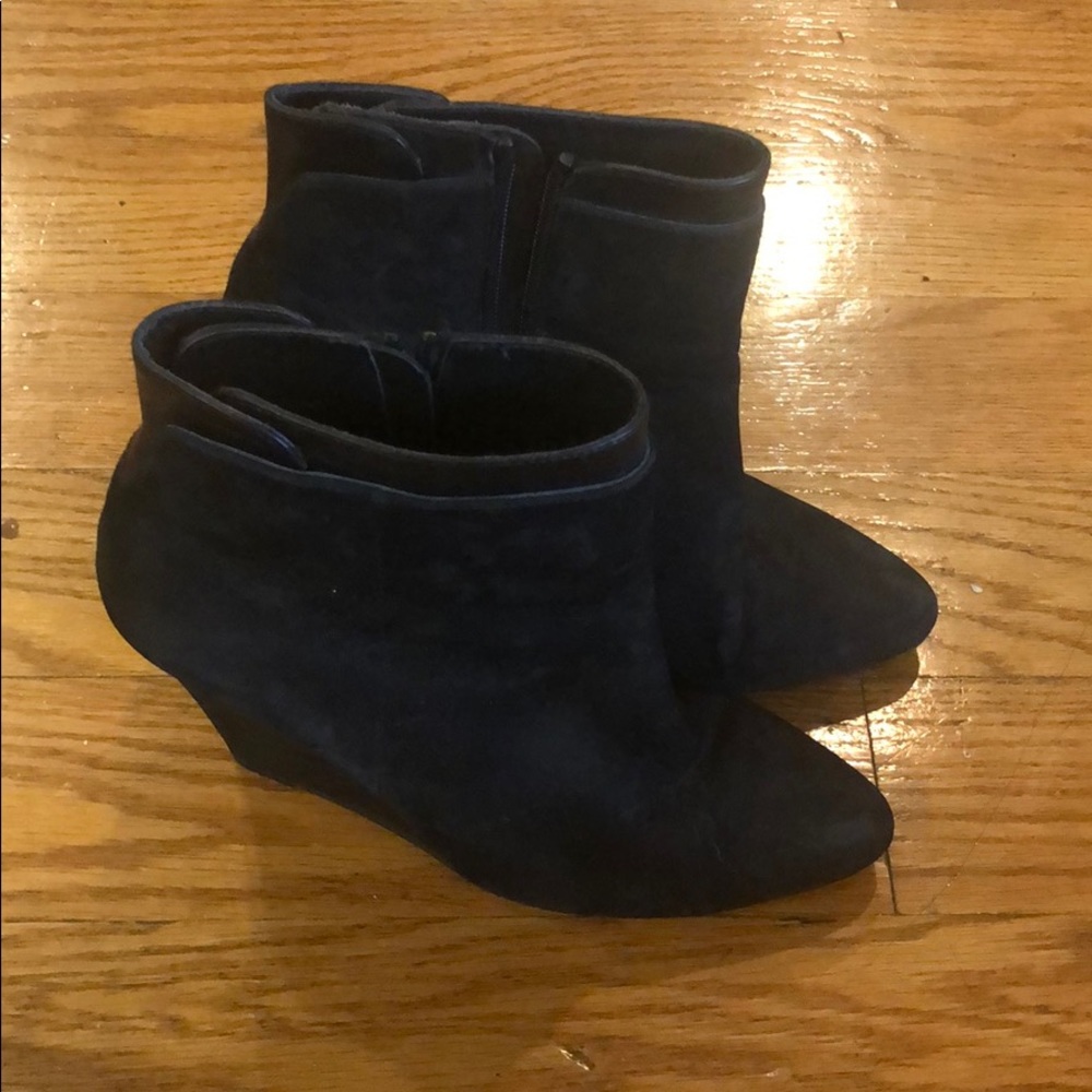 VINCE SHORT WEDGE BOOTS 7.5